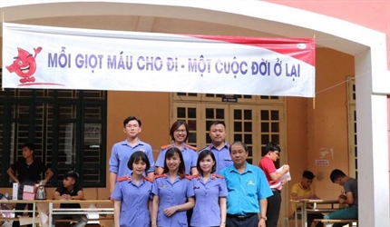 Công đoàn Viện KSND quận Hoàng Mai tham gia Ngày hội hiến máu tình...